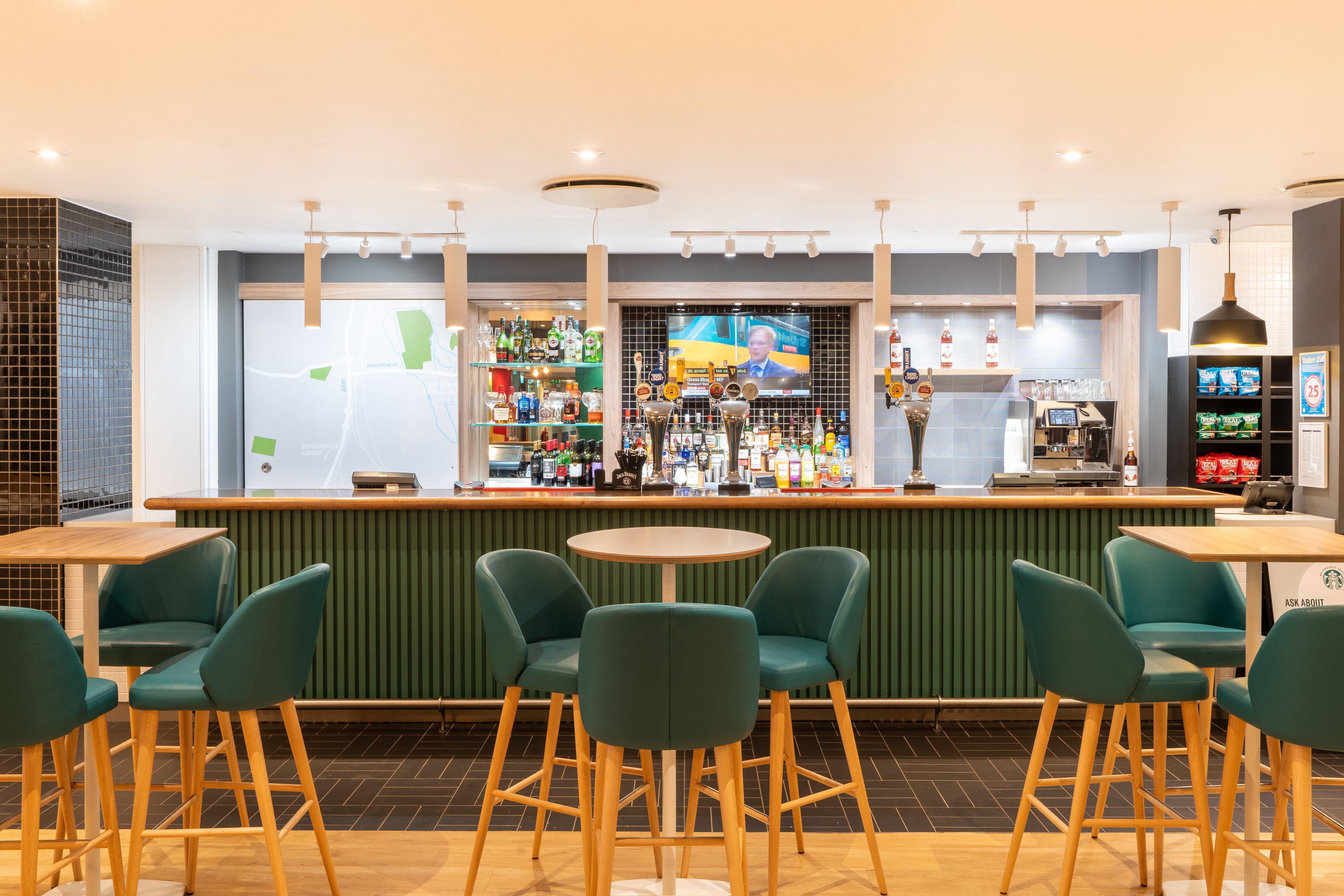 Holiday Inn Southampton Eastleigh By Ihg Exterior foto